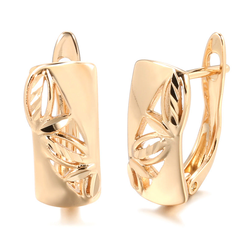 Hollow-carved Floral Earrings With A Smooth Surface