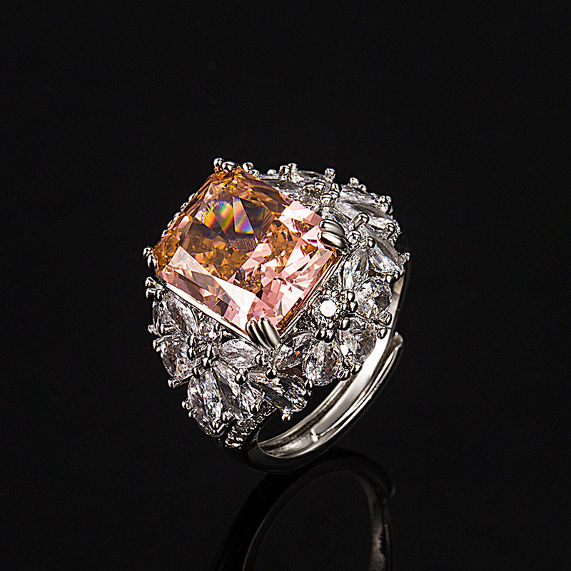 Fashionable And Versatile Colored Diamond Ice Flower Cutting Ring