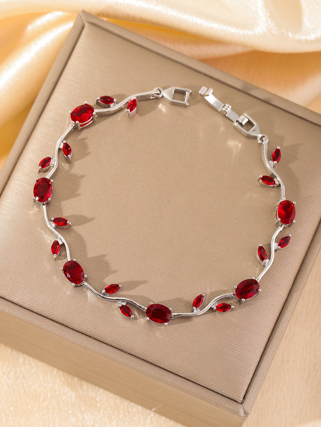 European And American Bracelets Light Luxury High-end