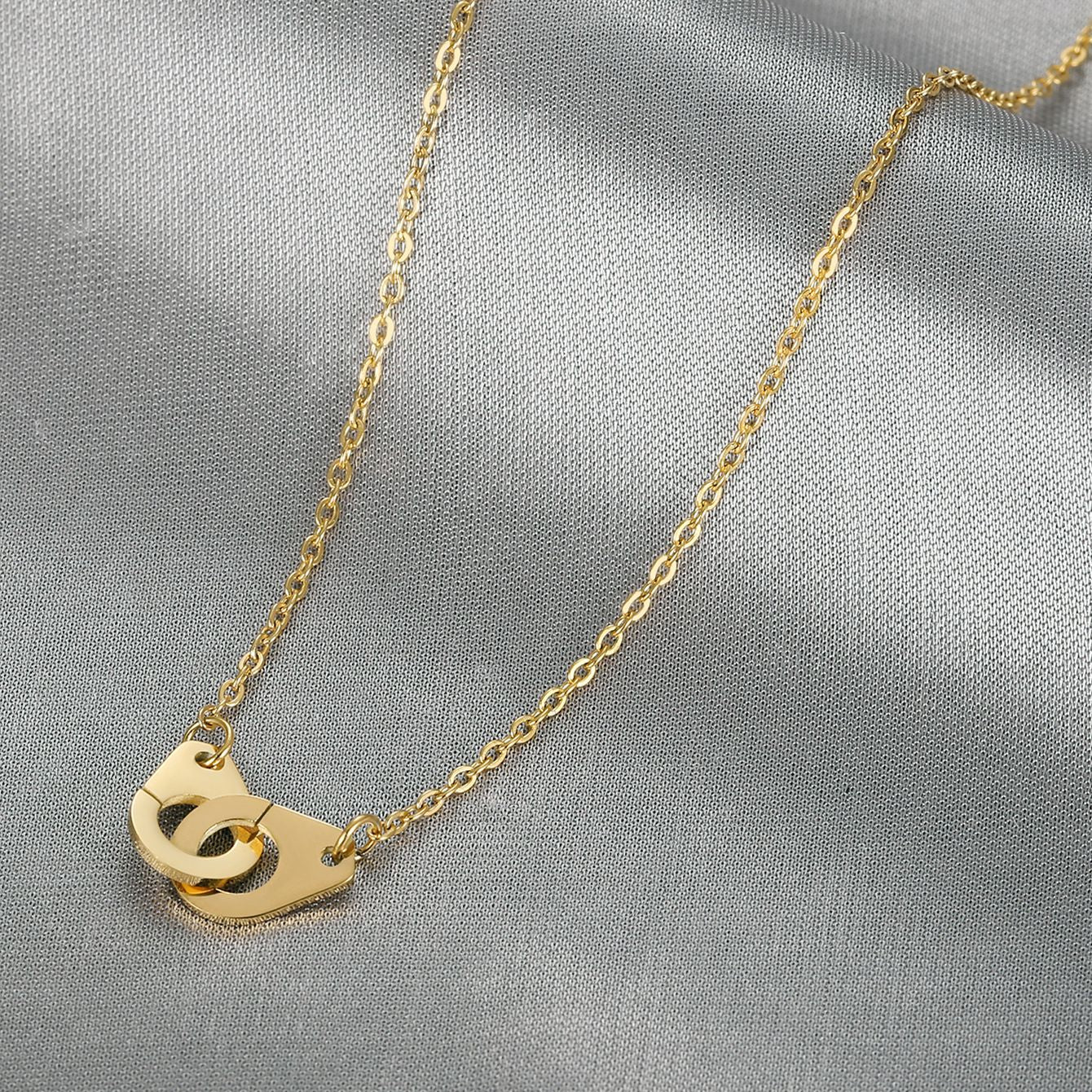 Minimalist Double-Ring Handcuff Pendant Necklace, Personalized Hip-Hop Style