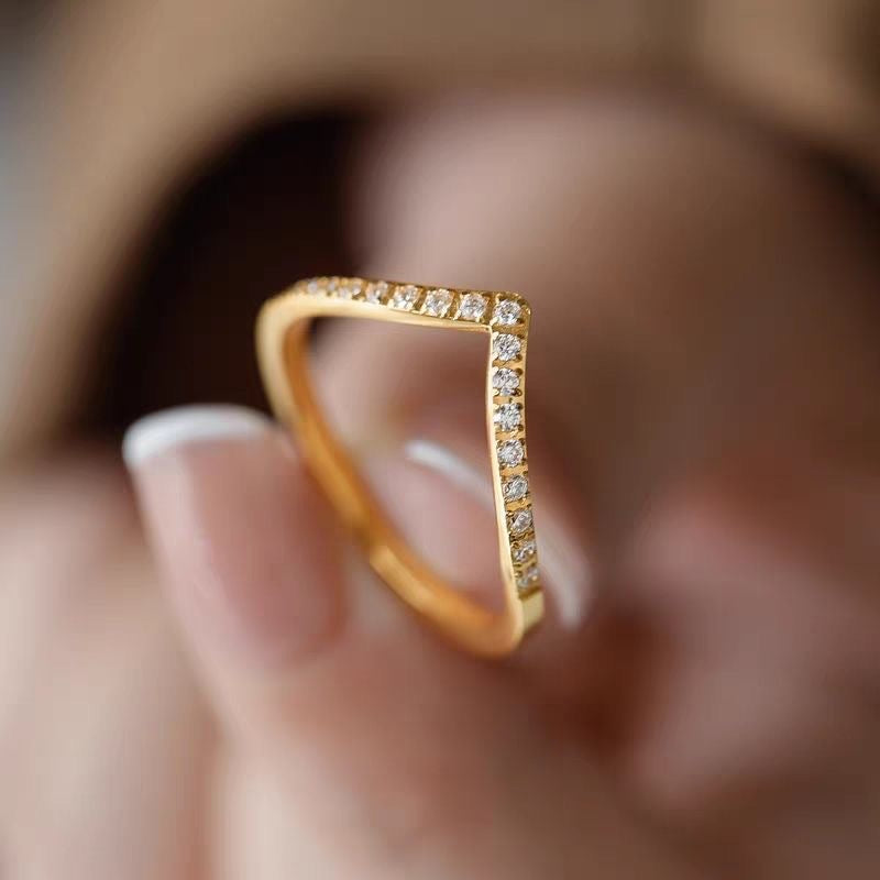 V-shaped Diamond Ring For Women, Stackable With Crown Electroplating