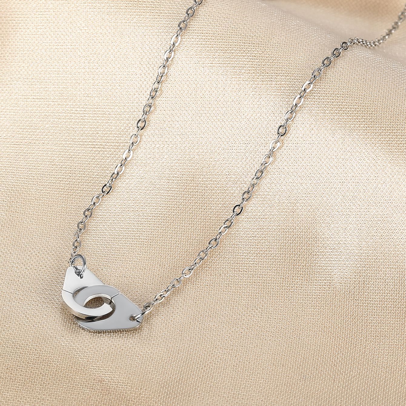 Minimalist Double-Ring Handcuff Pendant Necklace, Personalized Hip-Hop Style