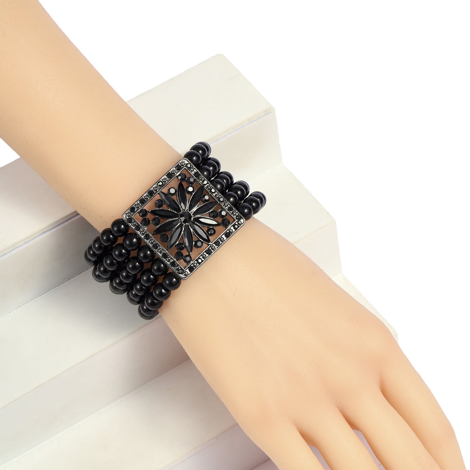 Women's Simple Retro Multi-Layer Pearl Diamond Bracelet