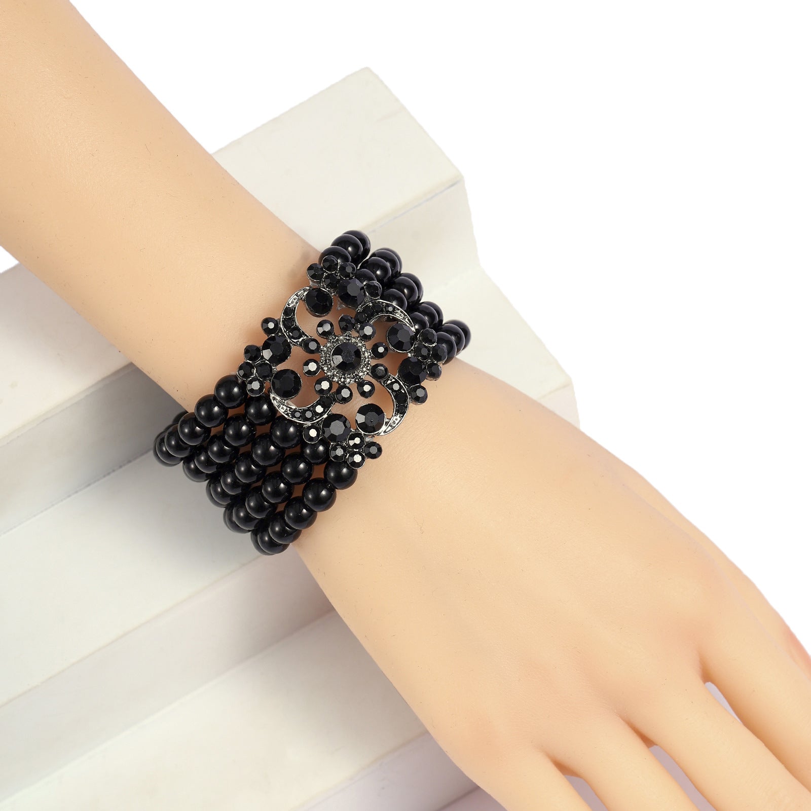 Women's Simple Retro Multi-Layer Pearl Diamond Bracelet