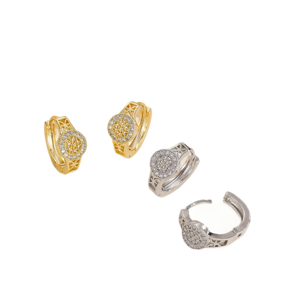 Fashionable And Minimalist Zircon Hollow Diamond Patterned Ear Buckle