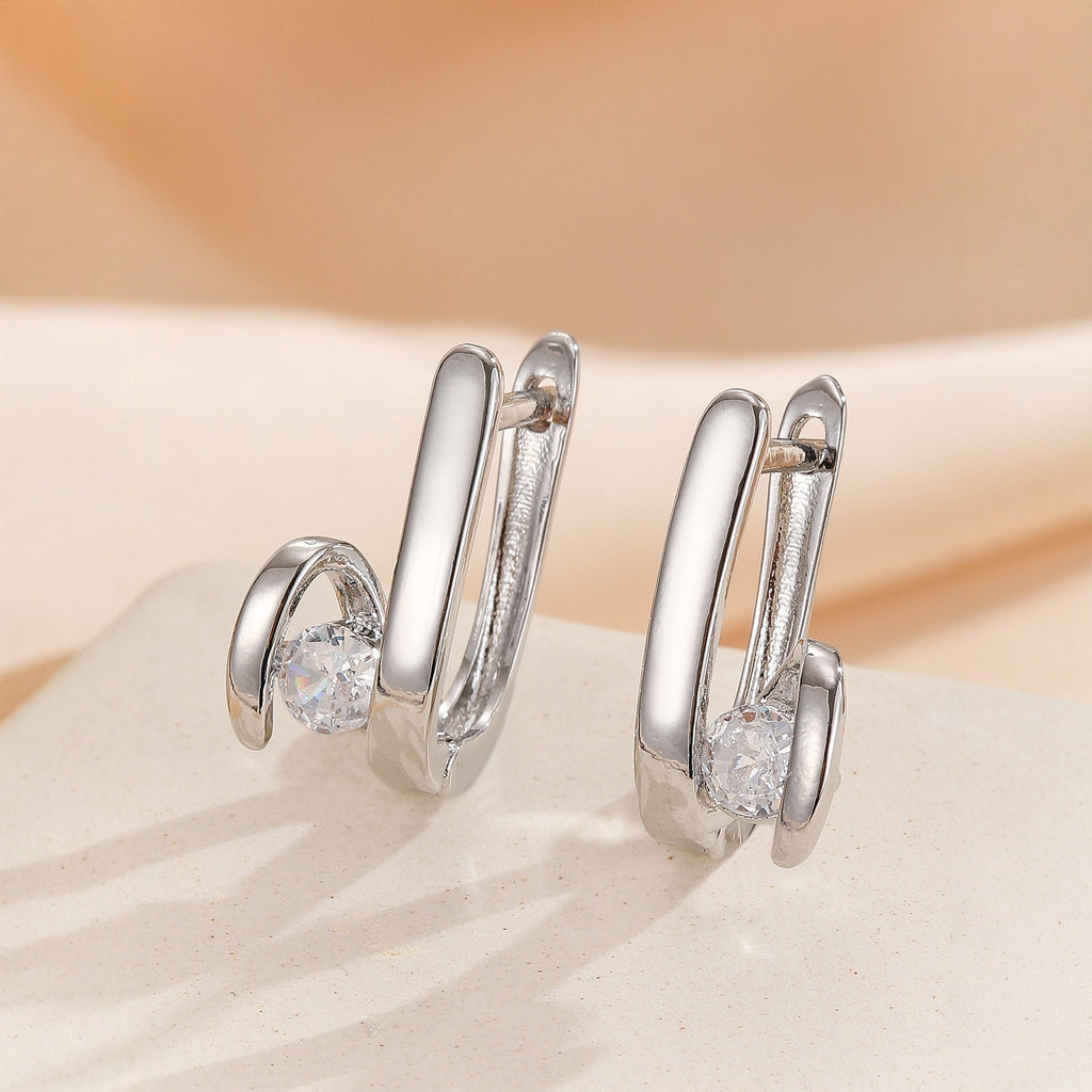 Fashionable And Minimalist Circular Zircon Personalized Geometric Ear Buckle