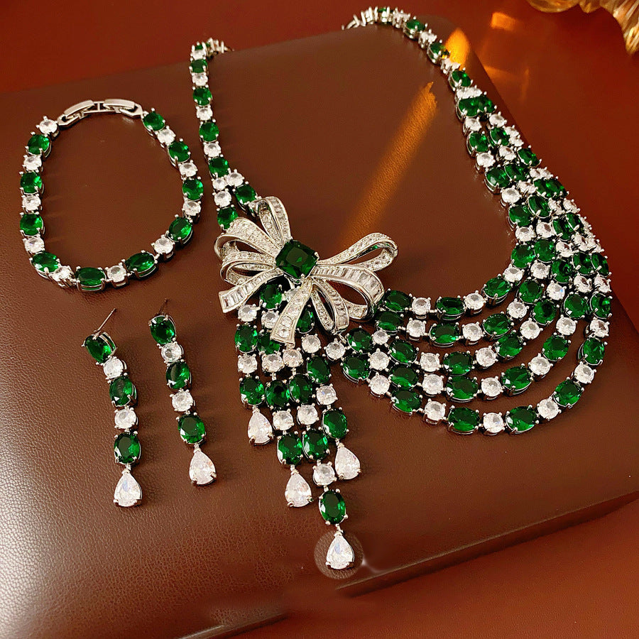 Oval Bow Pendant Necklace