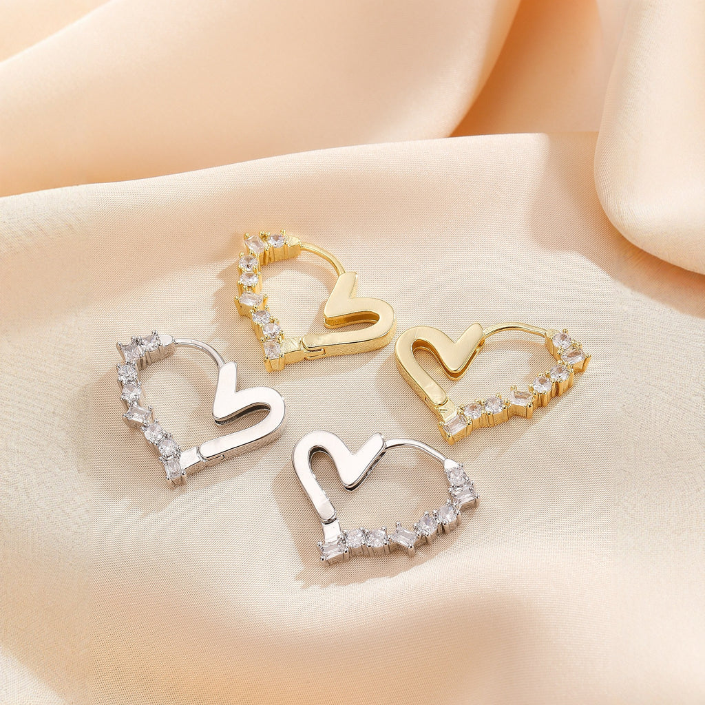 Fashionable And Minimalist Rhinestone Studded Heart-shaped Earrings