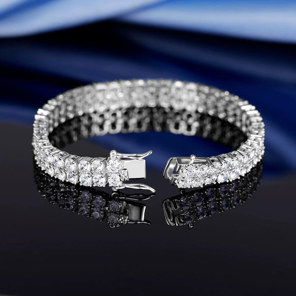 Minimalist And Sophisticated Tennis Bracelet With Full Diamond Zirconium Oxide